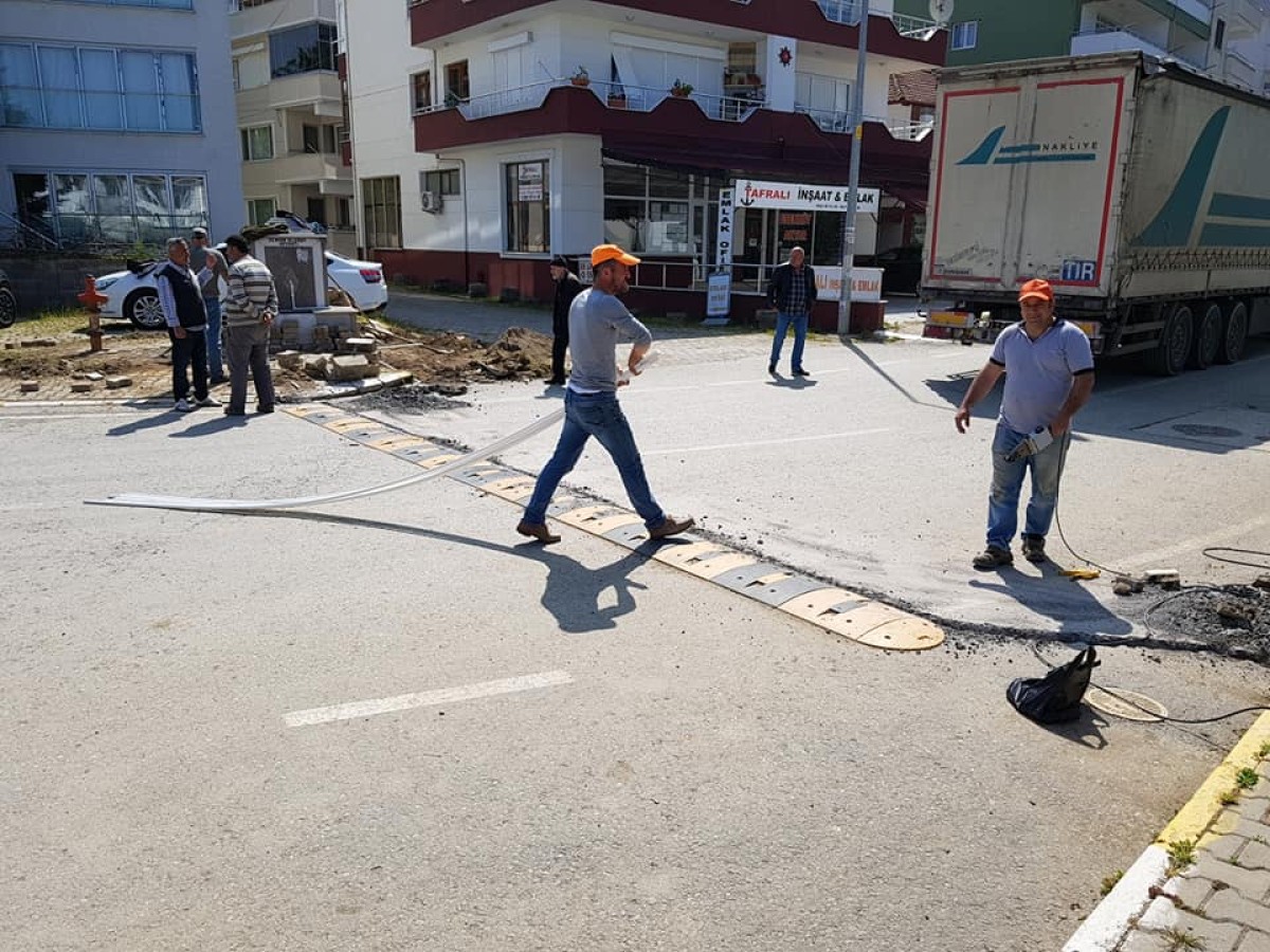 Beldemizde hayrat olarak yapılan çeşmelere su verme çalışmaları başladı