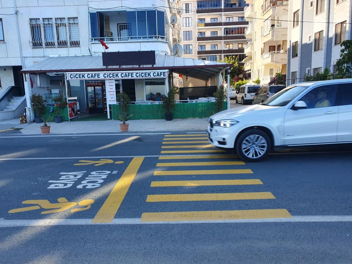 Yaya Geçiş Üstünlü işaret çalışmaları tamamlanmıştır